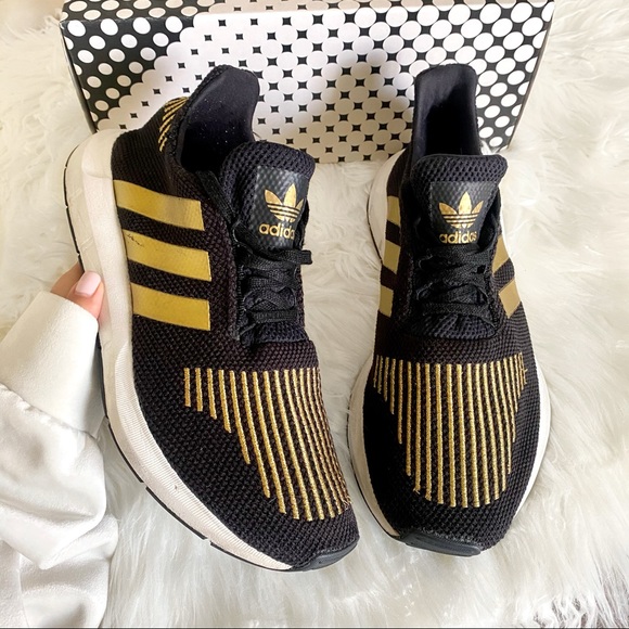 adidas Shoes - Adidas Swift